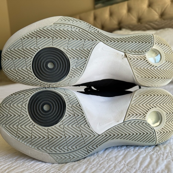 Nike Hyperdunk Basketball Mens Shoes size 11 - Picture 8 of 9